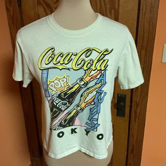 Coca-Cola Tokyo Graphic T-Shirt | Pop Art Soda Bottle Tee Short Sleeve Crewneck - Picture 6 of 10